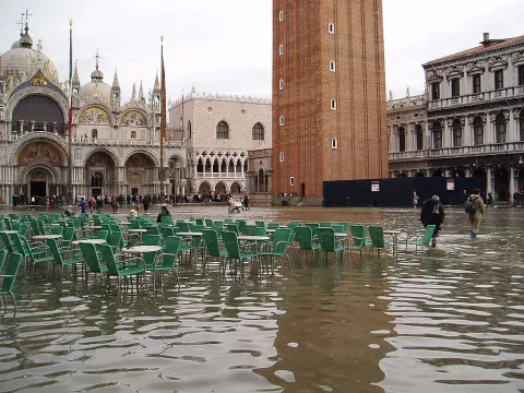 Venice Under Water: Is This The Future? thumbnail